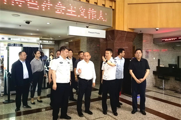 市政协港澳台侨和外事委员会赴市公安局出入境管理局走访调研