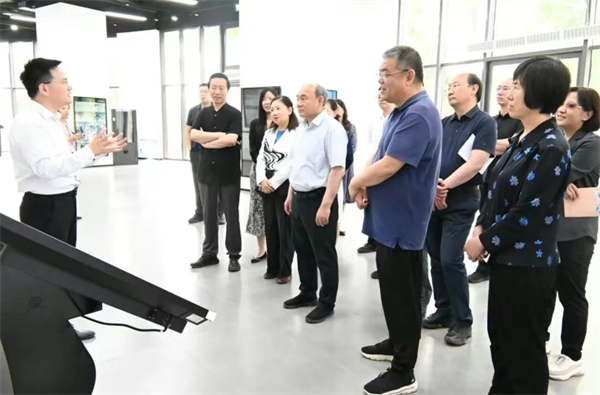 市政协组织党外委员赴房山区、门头沟区开展专题考察.png