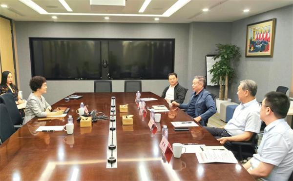 张家明副主席走访看望新的社会阶层人士委员