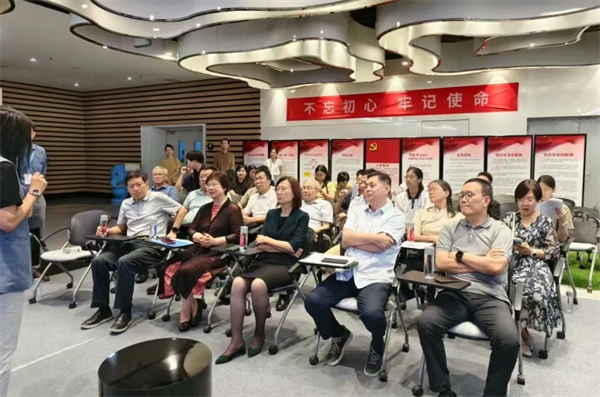 助推智能网联车新业态高质量发展——市政协科技教育委员会赴相关科技企业调研