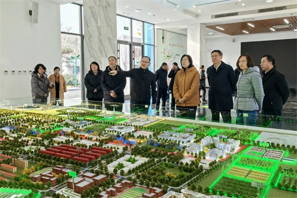 以科技创新赋能农业农村现代化——市政协科教委赴平谷区调研农业中关村建设.jpg
