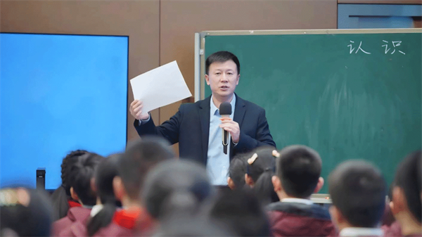 商红领委员：葵园育人守初心