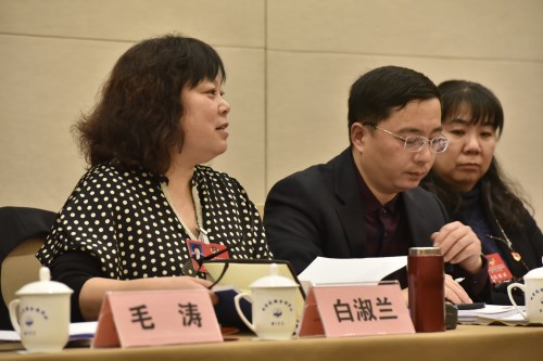 "我们的教育太需要一个发言人了!