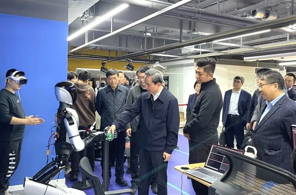 全力推动人工智能产业高质量发展——市政协科教委开展专题调研.png