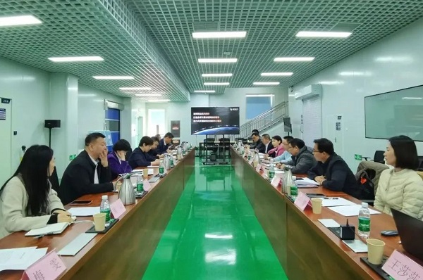 市政协副主席燕瑛带队走访调研银河航天公司.png