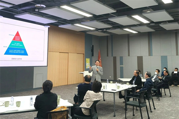 推动科教协同 创新育人模式——市政协科教委赴北京第一实验学校调研.jpg