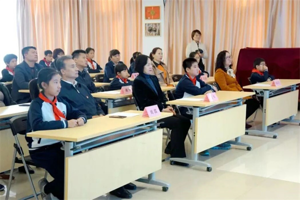 陈军：同心同行二十载 倾情帮扶谱新篇