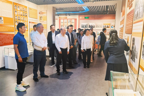 集思广益 深化合作 助力扩大北京国际交往“朋友圈”——市政协聚焦深化与各国首都和重要城市交流合作赴北京语言大学调研