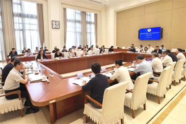 市政协聚焦构建新型青训体系召开协商座谈会