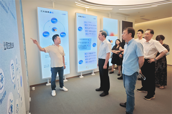 市政协聚焦提升国际传播力赴媒体调研