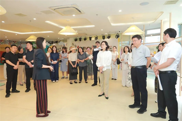 推动普惠托育服务高质量发展 为建设生育友好型社会献计出力——市政协科教委赴朝阳区调研座谈