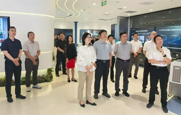 市政协、九三学社市委聚焦教育科技人才一体发展召开调研座谈会.png