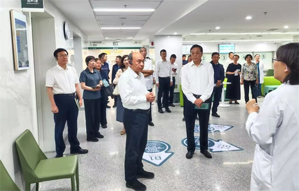 助推首都国际医疗服务高质量发展——市政协民主监督组赴北京友谊医院顺义院区调研.png