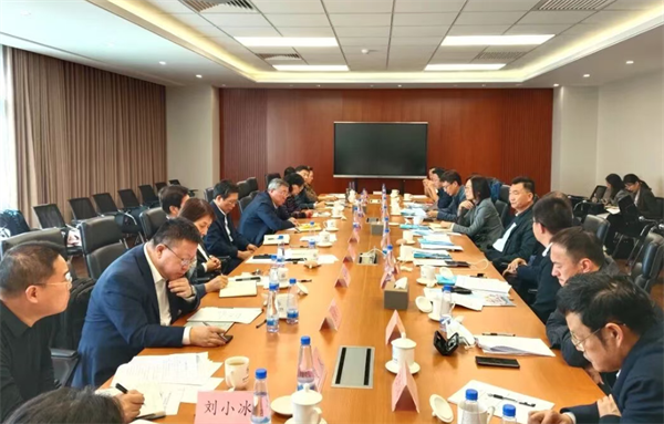 市政协银发经济委员工作室走访市老龄产业协会